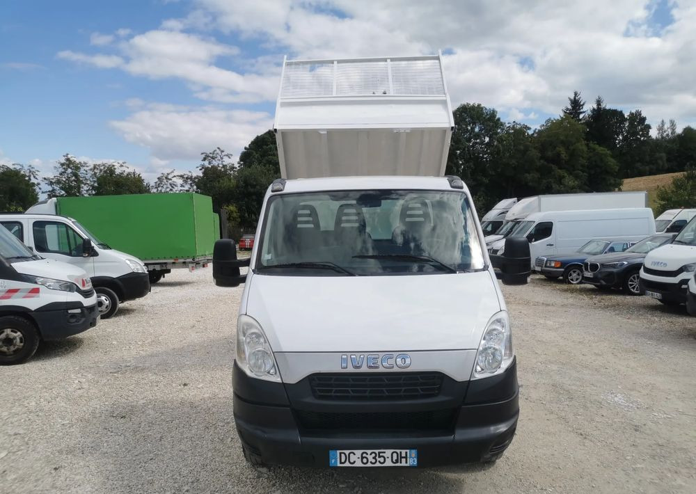 Iveco Daily 35C11 Kiper wywrotka Hak Bliźniak sprowadzony 35C12 - Furgão basculante: foto 2 Iveco Daily 35C11 Kiper wywrotka Hak Bliźniak sprowadzony 35C12 - Furgão basculante: foto 2