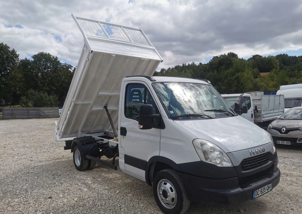 Iveco Daily 35C11 Kiper wywrotka Hak Bliźniak sprowadzony 35C12 - Furgão basculante: foto 3 Iveco Daily 35C11 Kiper wywrotka Hak Bliźniak sprowadzony 35C12 - Furgão basculante: foto 3