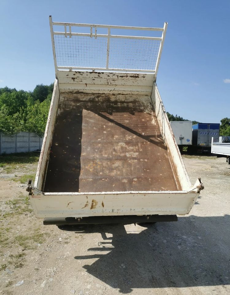 Iveco Daily 35C11 Kiper wywrotka Hak Bliźniak sprowadzony - Furgão basculante: foto 4 Iveco Daily 35C11 Kiper wywrotka Hak Bliźniak sprowadzony - Furgão basculante: foto 4
