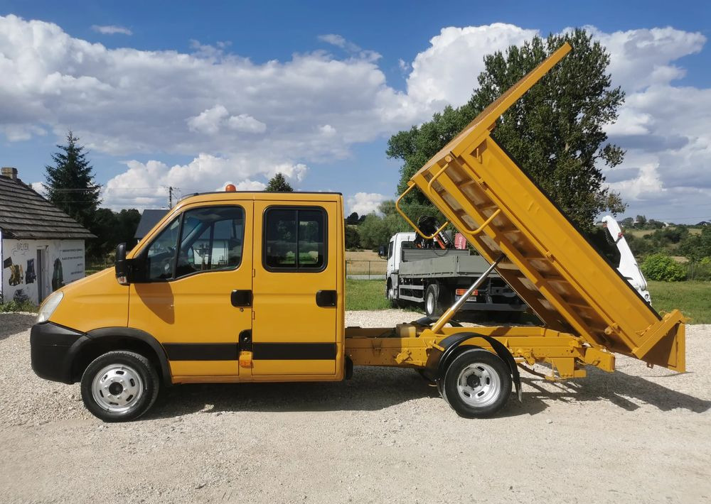 Iveco Daily 35C12 Brygadówka wywrotka Dubel hak kiper doka 35C13 - Furgão basculante: foto 3 Iveco Daily 35C12 Brygadówka wywrotka Dubel hak kiper doka 35C13 - Furgão basculante: foto 3