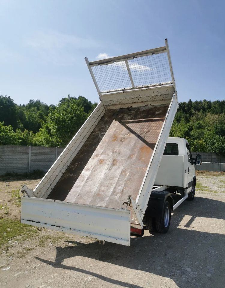 Iveco Daily 35C15 Kiper 3.0 - 150KM wywrotka Hak Bliźniak blokada mostu Klima - Furgão basculante: foto 4 Iveco Daily 35C15 Kiper 3.0 - 150KM wywrotka Hak Bliźniak blokada mostu Klima - Furgão basculante: foto 4