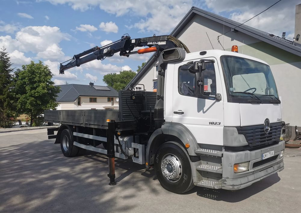 Mercedes-Benz Atego 1823 żuraw HDS Atlas 105.2 koła 315/80R22,5 - Camião de caixa aberta/ Plataforma, Caminhão grua: foto 2 Mercedes-Benz Atego 1823 żuraw HDS Atlas 105.2 koła 315/80R22,5 - Camião de caixa aberta/ Plataforma, Caminhão grua: foto 2