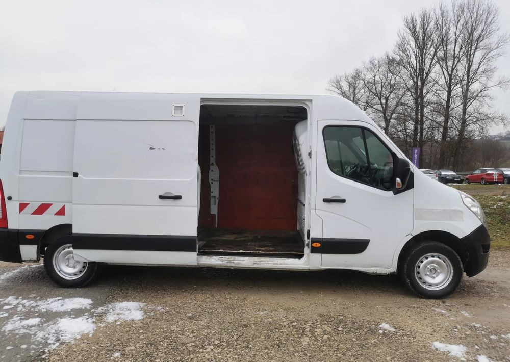 Locação de  Renault Master 2.3dCi długi L3H2 Klimatyzacja 6-biegów Renault Master 2.3dCi długi L3H2 Klimatyzacja 6-biegów: foto 7