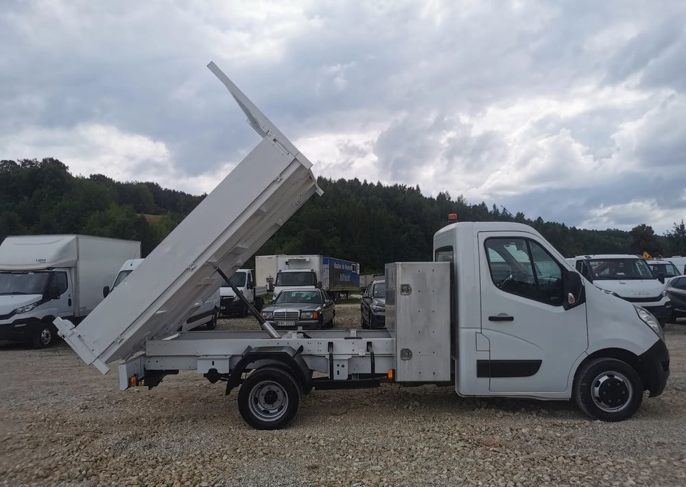 Renault Master Kiper wywrotka 2.3-145KM Hak Bliźniak klimatyzacja Kamera cofania - Furgão basculante: foto 2 Renault Master Kiper wywrotka 2.3-145KM Hak Bliźniak klimatyzacja Kamera cofania - Furgão basculante: foto 2