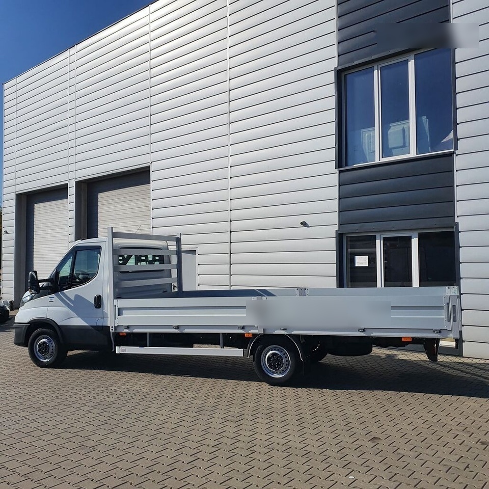 IVECO IVECO DAILY 35S18HA8 - Furgão caixa aberta: foto 1 IVECO IVECO DAILY 35S18HA8 - Furgão caixa aberta: foto 1