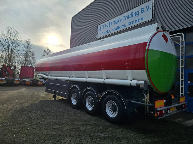 LAG O-3-43 01 47.500 L 5 Compartimenten Digitale meters disc brakes - Semirreboque tanque: foto 4 LAG O-3-43 01 47.500 L 5 Compartimenten Digitale meters disc brakes - Semirreboque tanque: foto 4