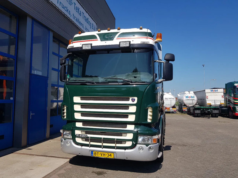 Scania R420 8x2 HIAB 800E-7 Hipro 80 ton/meter Winch Retarder - Caminhão grua: foto 4 Scania R420 8x2 HIAB 800E-7 Hipro 80 ton/meter Winch Retarder - Caminhão grua: foto 4
