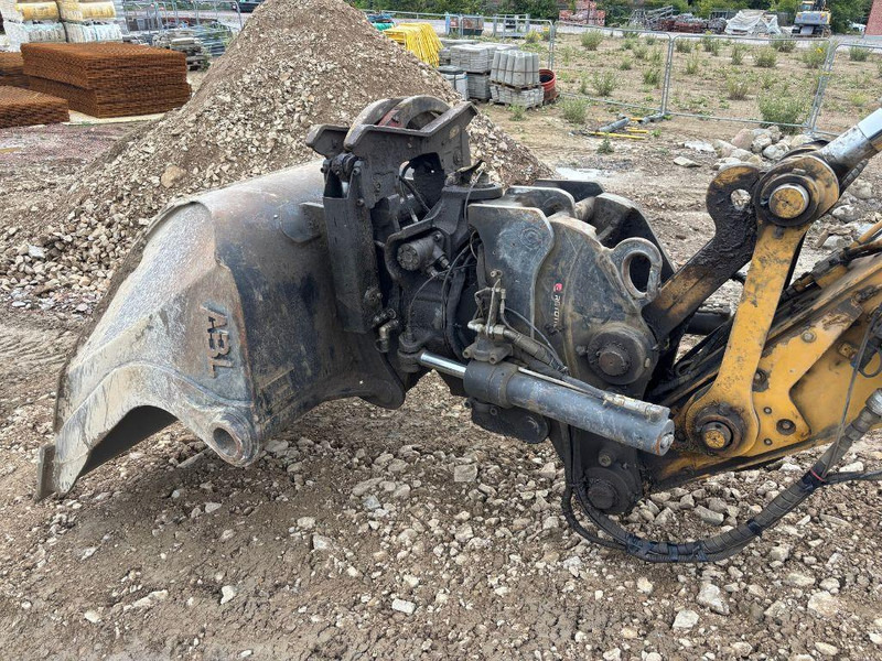 Escavadora de rastos Caterpillar 323: foto 8