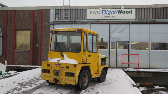 Trator de bagagem Rofan Z65: foto 8 Trator de bagagem Rofan Z65: foto 8