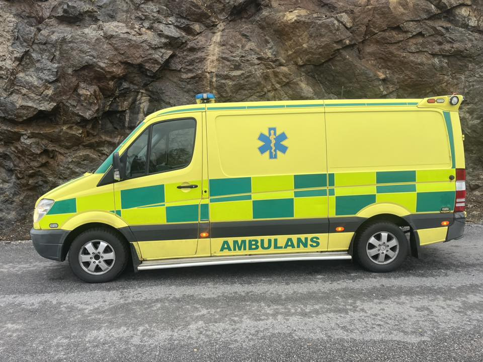 MERCEDES-BENZ Sprinter 316 NGT - AMBULANCE / швидка допомога / shvydka dopomoha - Ambulância: foto 2 MERCEDES-BENZ Sprinter 316 NGT - AMBULANCE / швидка допомога / shvydka dopomoha - Ambulância: foto 2