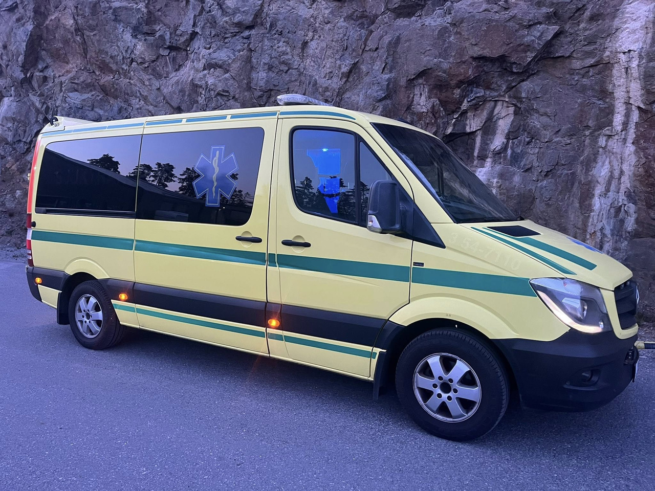 Mercedes-Benz Sprinter 316 - 2 stretcher AMBULANCE - RESERERAD !! - Ambulância: foto 2 Mercedes-Benz Sprinter 316 - 2 stretcher AMBULANCE - RESERERAD !! - Ambulância: foto 2