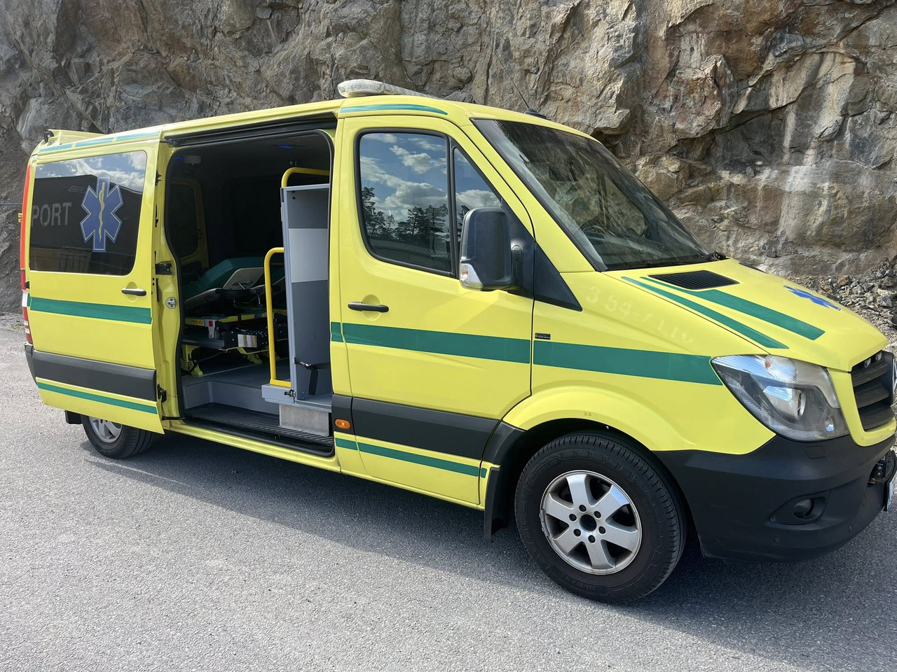 Mercedes-Benz Sprinter 316 - 2 stretcher AMBULANCE - RESERERAD !! - Ambulância: foto 1 Mercedes-Benz Sprinter 316 - 2 stretcher AMBULANCE - RESERERAD !! - Ambulância: foto 1