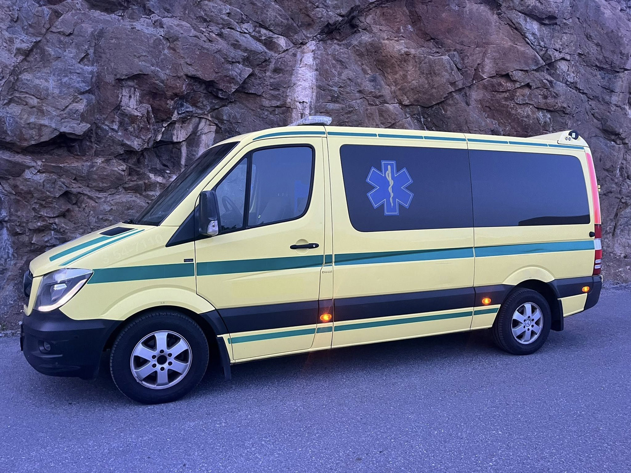 Mercedes-Benz Sprinter 316 - 2 stretcher AMBULANCE - RESERERAD !! - Ambulância: foto 5 Mercedes-Benz Sprinter 316 - 2 stretcher AMBULANCE - RESERERAD !! - Ambulância: foto 5