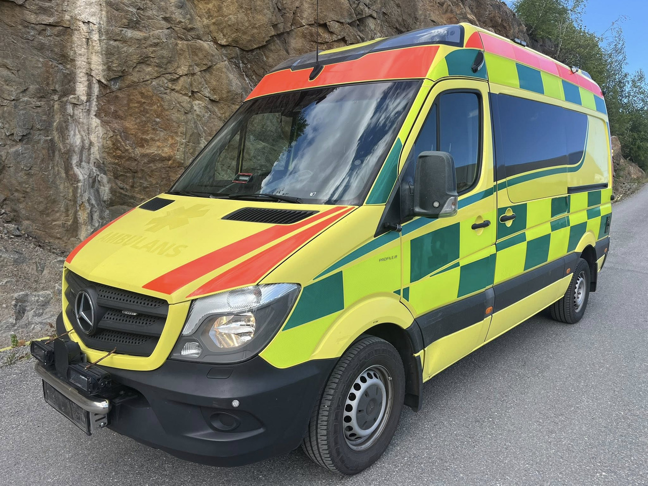 Mercedes-Benz Sprinter 319 - AMBULANCE - RESERVERAD !! - Ambulância: foto 1 Mercedes-Benz Sprinter 319 - AMBULANCE - RESERVERAD !! - Ambulância: foto 1