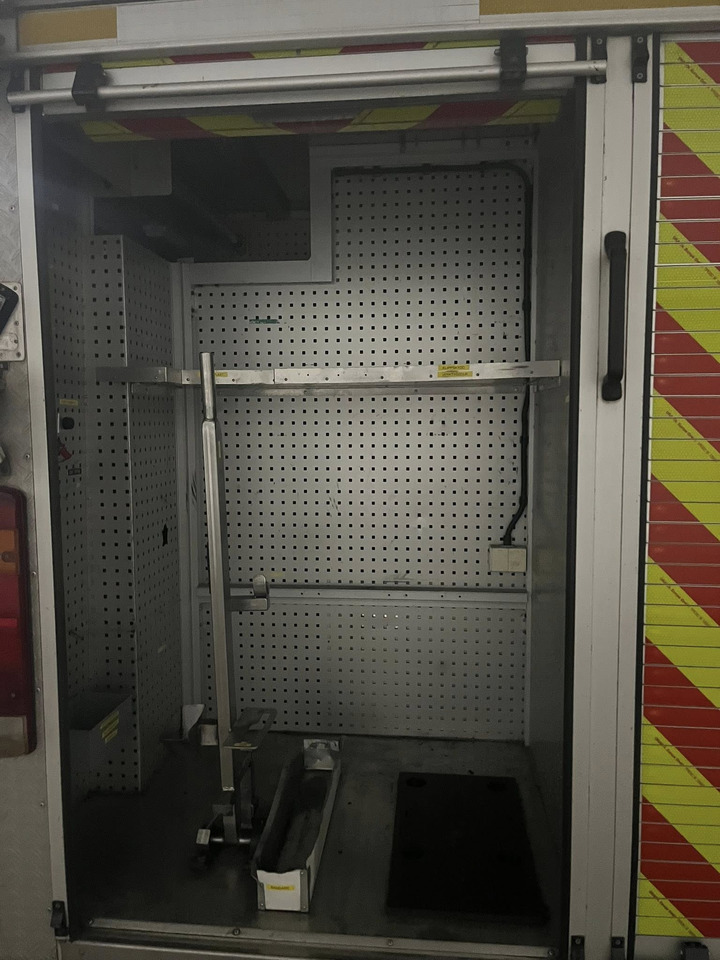 Carro de bombeiro SCANIA P94GB 4x2 NZ310 - Fire engine - RESERVERAD !!: foto 12