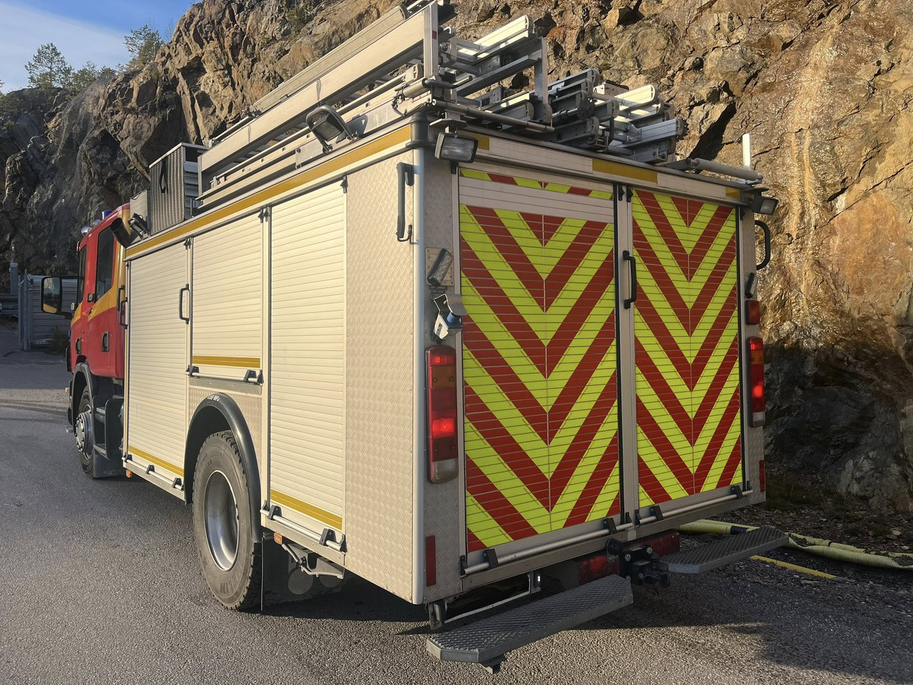 Carro de bombeiro SCANIA P94GB 4x2 NZ310 - Fire engine - RESERVERAD !!: foto 6