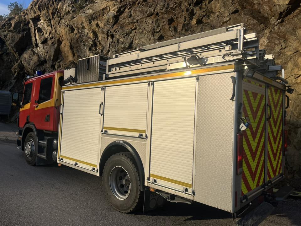 Carro de bombeiro SCANIA P94GB 4x2 NZ310 - Fire engine - RESERVERAD !!: foto 8