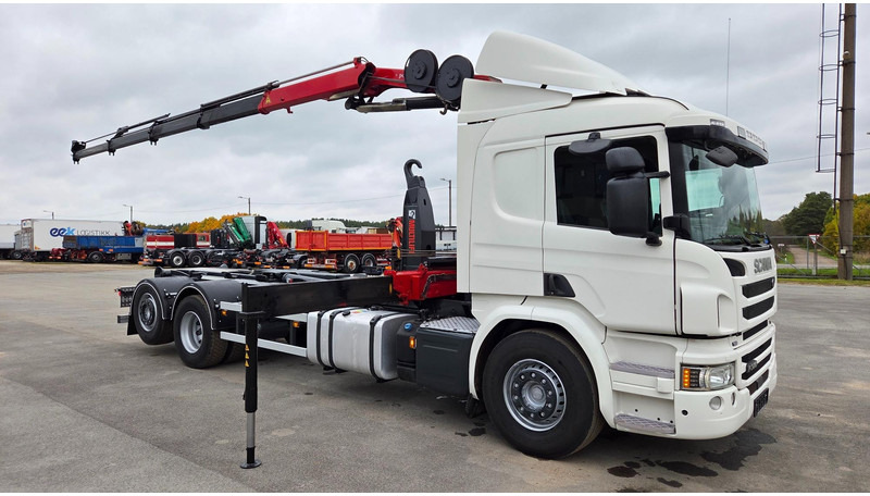 Scania P370 6X2*4 HMF 1730 - Caminhão polibenne, Caminhão grua: foto 2 Scania P370 6X2*4 HMF 1730 - Caminhão polibenne, Caminhão grua: foto 2