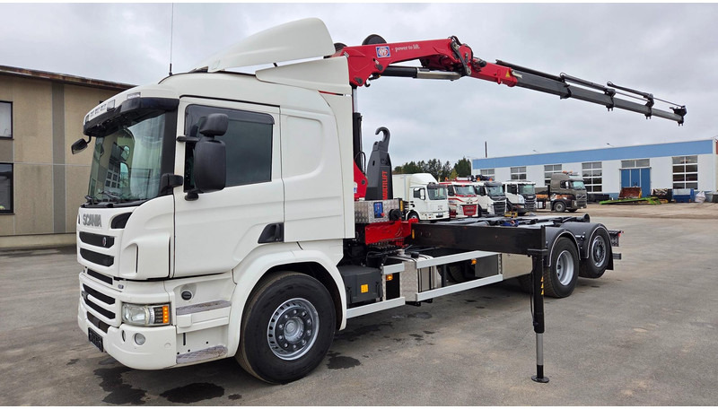 Scania P370 6X2*4 HMF 1730 - Caminhão polibenne, Caminhão grua: foto 1 Scania P370 6X2*4 HMF 1730 - Caminhão polibenne, Caminhão grua: foto 1