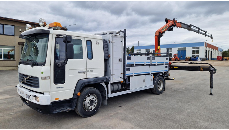 Volvo FL220 4X2 Palfinger PK7501 - Camião de caixa aberta/ Plataforma, Caminhão grua: foto 1 Volvo FL220 4X2 Palfinger PK7501 - Camião de caixa aberta/ Plataforma, Caminhão grua: foto 1