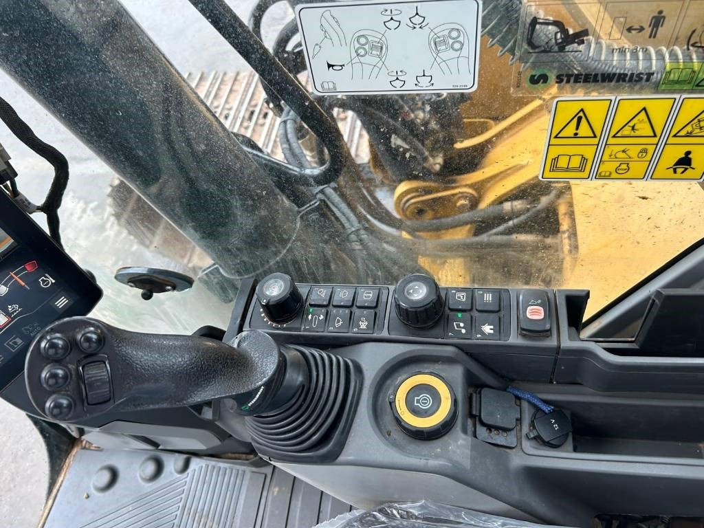 Escavadora de rastos CAT 320: foto 13
