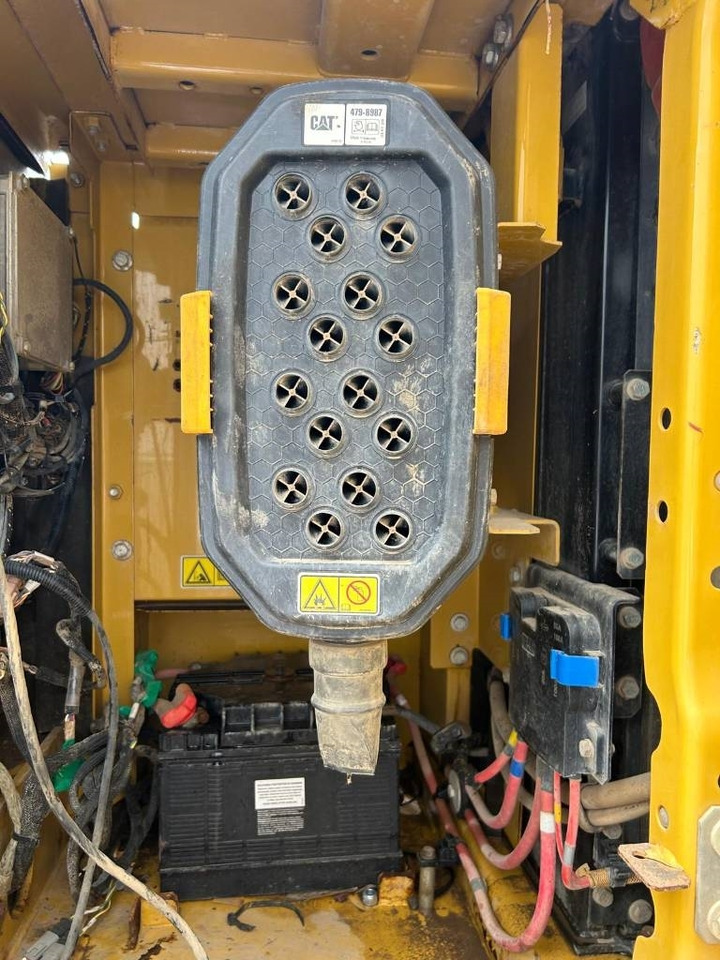 Escavadora de rastos CAT 320: foto 19