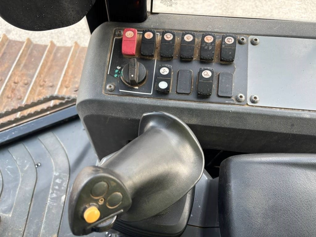 Buldôzer CAT D 6 K 2 LGP: foto 14 Buldôzer CAT D 6 K 2 LGP: foto 14