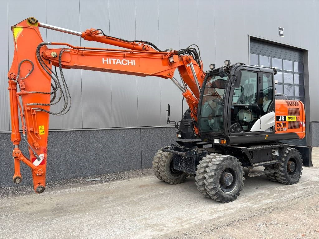 Hitachi ZX 140 W-5B  - Escavadeira de rodas: foto 2 Hitachi ZX 140 W-5B  - Escavadeira de rodas: foto 2