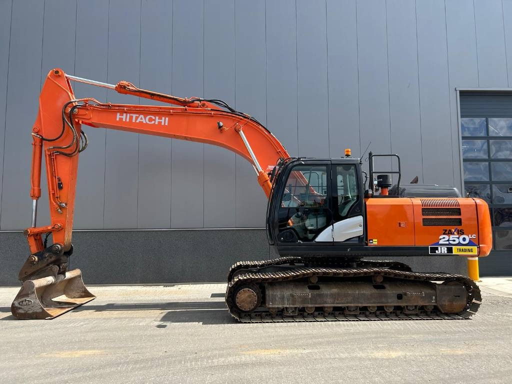 Hitachi ZX 250 LC-6 (GPS Prepared) - Escavadora de rastos: foto 1 Hitachi ZX 250 LC-6 (GPS Prepared) - Escavadora de rastos: foto 1