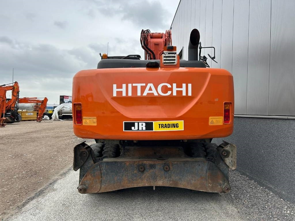 Hitachi ZX220W-5B - Escavadeira de rodas: foto 4 Hitachi ZX220W-5B - Escavadeira de rodas: foto 4
