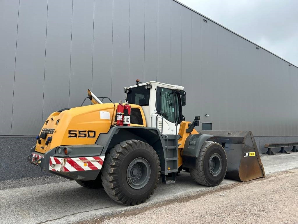 Liebherr L 550 (Comes with High-tip - Mit Hochkipper) - Carregadeira de rodas: foto 5 Liebherr L 550 (Comes with High-tip - Mit Hochkipper) - Carregadeira de rodas: foto 5