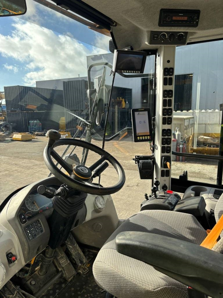 Locação de Volvo L 70 H  Volvo L 70 H: foto 11