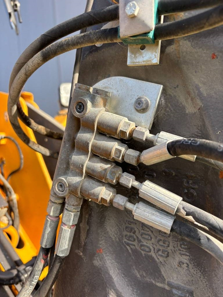 Locação de Volvo L 70 H  Volvo L 70 H: foto 19