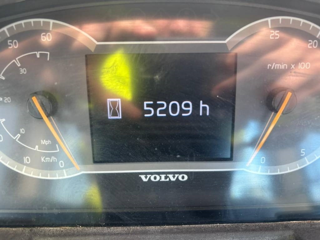 Locação de Volvo L 70 H  Volvo L 70 H: foto 10