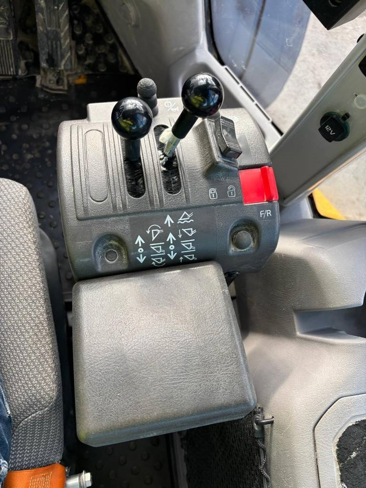 Locação de Volvo L 70 H  Volvo L 70 H: foto 15