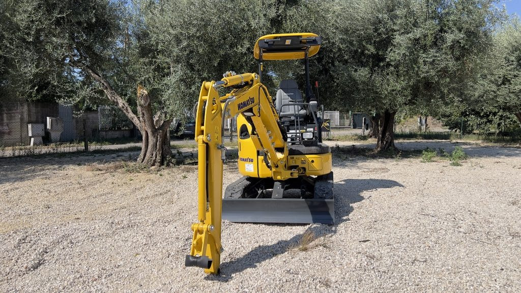 Komatsu PC24MR-5 (tettuccio) - Mini escavadeira: foto 3 Komatsu PC24MR-5 (tettuccio) - Mini escavadeira: foto 3