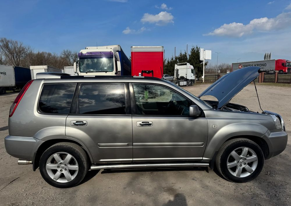 Nissan X-Trail 2.2 dCi 4x2 Comfort - SUV: foto 3 Nissan X-Trail 2.2 dCi 4x2 Comfort - SUV: foto 3