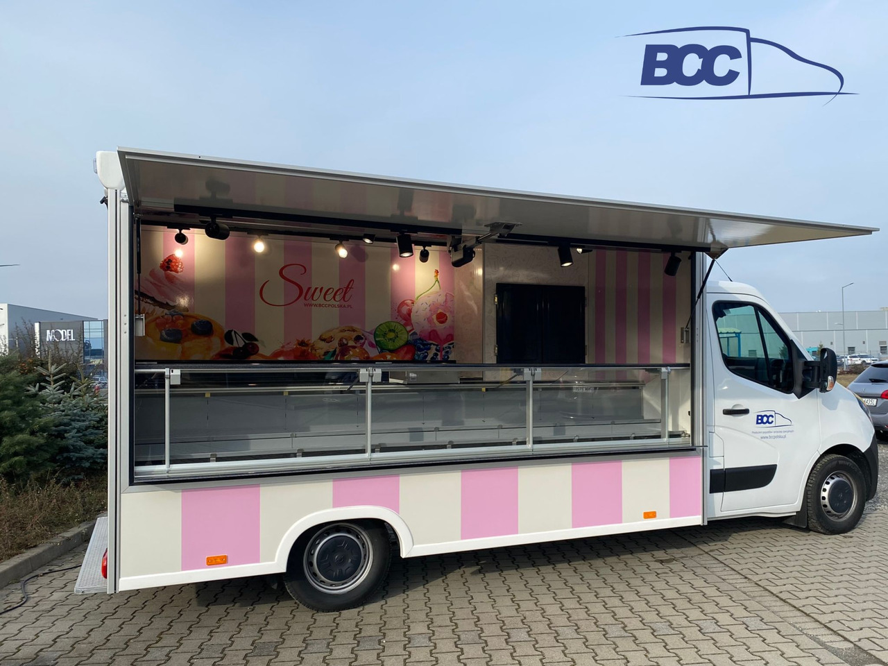 BCC POLSKA - FOOD TRUCK - MOBILNA LODZIARNIA, PEUGEOT BOXER - Food truck: foto 3 BCC POLSKA - FOOD TRUCK - MOBILNA LODZIARNIA, PEUGEOT BOXER - Food truck: foto 3