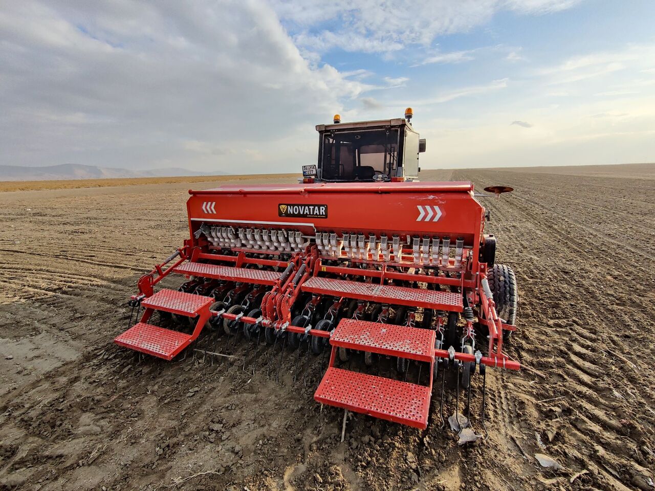 Novatar Seed Drill Machine - DARCY SERIES - Semeadora combinada: foto 3 Novatar Seed Drill Machine - DARCY SERIES - Semeadora combinada: foto 3