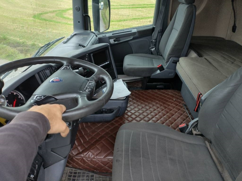 Camião de caixa aberta/ Plataforma Scania R560 6x2 täysilmaj.uusi koneenkuljetusritilä: foto 6