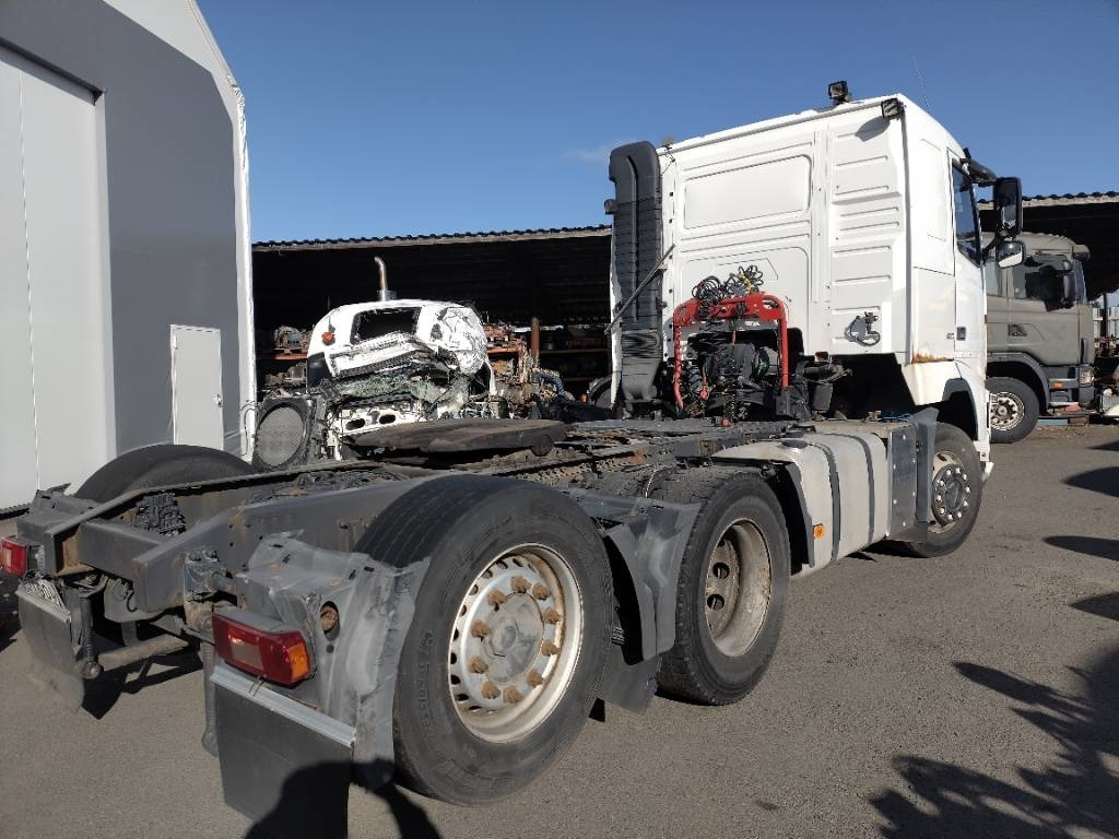 Volvo FH460 6x2 veturi kääntyvä teli - Tractor: foto 3 Volvo FH460 6x2 veturi kääntyvä teli - Tractor: foto 3