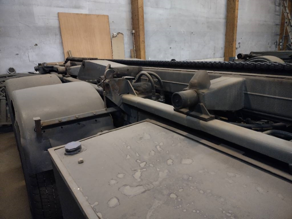 Volvo F12 6x2 ketjulaitteilla, Museointiin - Caminhão multibenne: foto 3 Volvo F12 6x2 ketjulaitteilla, Museointiin - Caminhão multibenne: foto 3