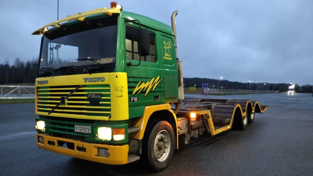 Volvo F16 8x2 metsäkone ritilä, rautajouset,hydr.perä - Caminhão florestal: foto 1 Volvo F16 8x2 metsäkone ritilä, rautajouset,hydr.perä - Caminhão florestal: foto 1