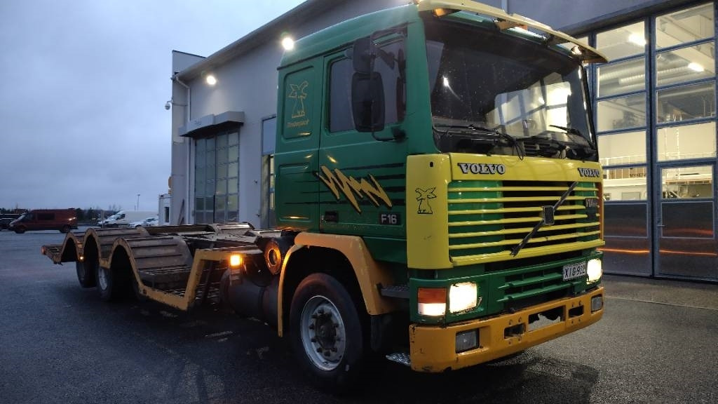 Volvo F16 8x2 metsäkone ritilä, rautajouset,hydr.perä - Caminhão florestal: foto 2 Volvo F16 8x2 metsäkone ritilä, rautajouset,hydr.perä - Caminhão florestal: foto 2