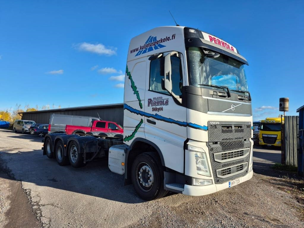 Volvo FH500 8x2 alusta - Caminhão chassi: foto 2 Volvo FH500 8x2 alusta - Caminhão chassi: foto 2