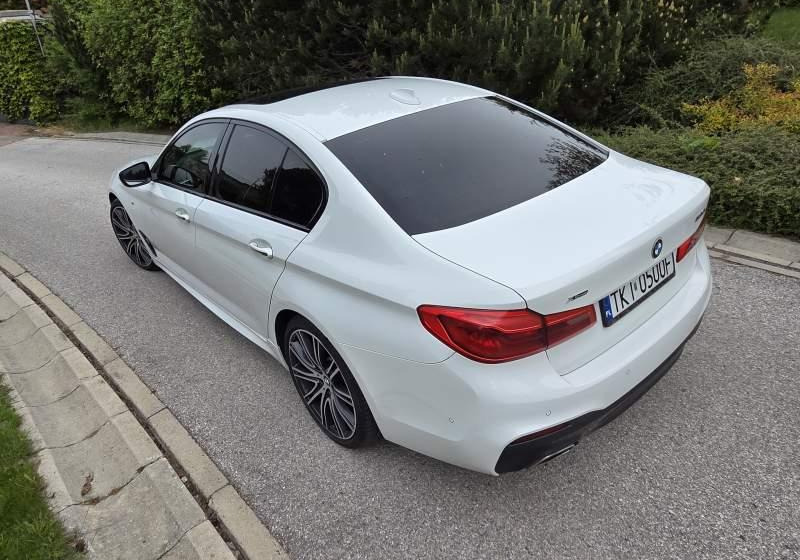 Inna BMW 530 D SERIA 5 XDRIVE M SPORT - Sedã: foto 4 Inna BMW 530 D SERIA 5 XDRIVE M SPORT - Sedã: foto 4
