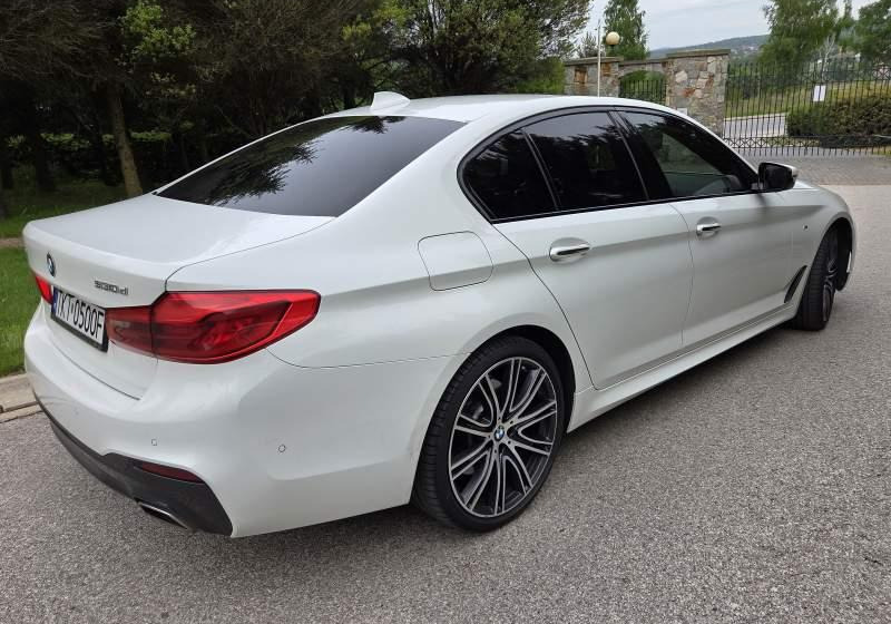 Inna BMW 530 D SERIA 5 XDRIVE M SPORT - Sedã: foto 3 Inna BMW 530 D SERIA 5 XDRIVE M SPORT - Sedã: foto 3