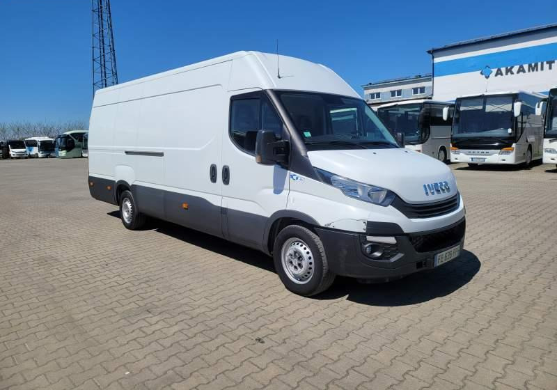 Iveco DAILY 35-140 / SPROWADZONY Z FRANCJI / TEMPOMAT - Furgão: foto 4 Iveco DAILY 35-140 / SPROWADZONY Z FRANCJI / TEMPOMAT - Furgão: foto 4