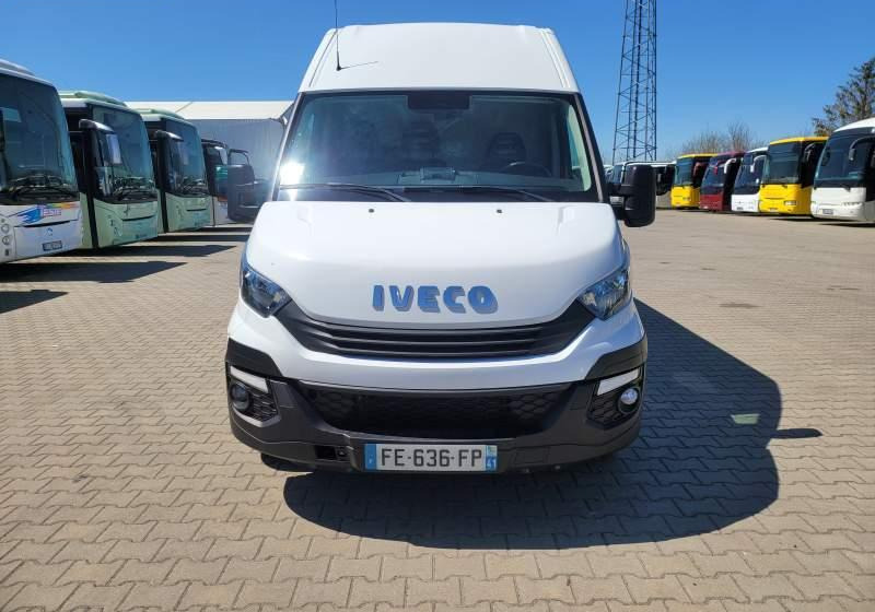 Iveco DAILY 35-140 / SPROWADZONY Z FRANCJI / TEMPOMAT - Furgão: foto 3 Iveco DAILY 35-140 / SPROWADZONY Z FRANCJI / TEMPOMAT - Furgão: foto 3