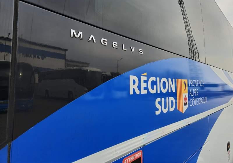 Autocarro Iveco MAGELYS / SPROWADZONY / WINDA / EURO 6: foto 9